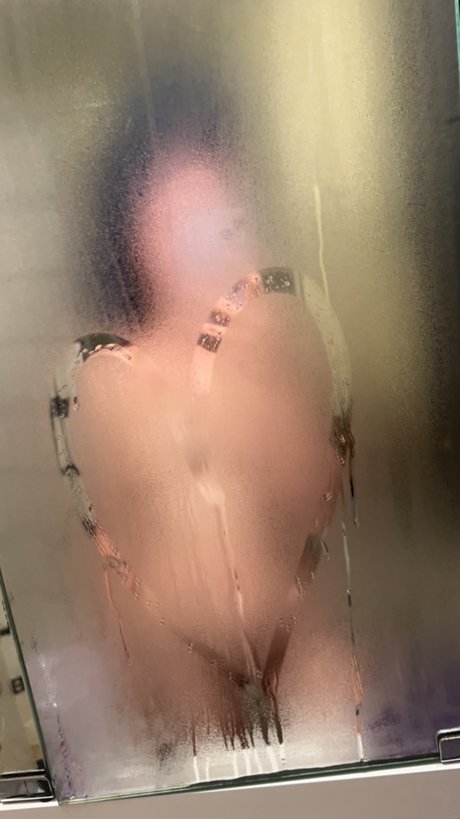 Foto desnuda filtrada de OnlyFans de Hot Cross Buns