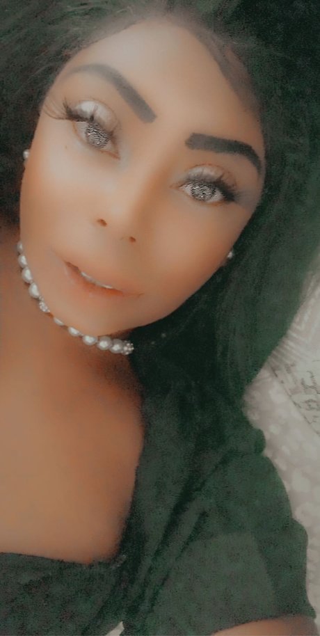 Foto desnuda filtrada de OnlyFans de Kim Barbie