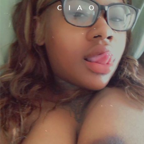 Foto desnuda filtrada de OnlyFans de Paradise