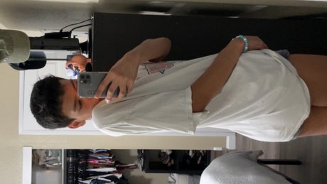 Foto desnuda filtrada de OnlyFans de Tavi 