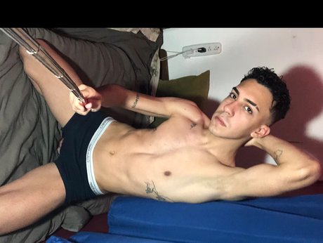Foto desnuda filtrada de OnlyFans de Hot Pende 