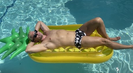 Foto desnuda filtrada de OnlyFans de Kirk