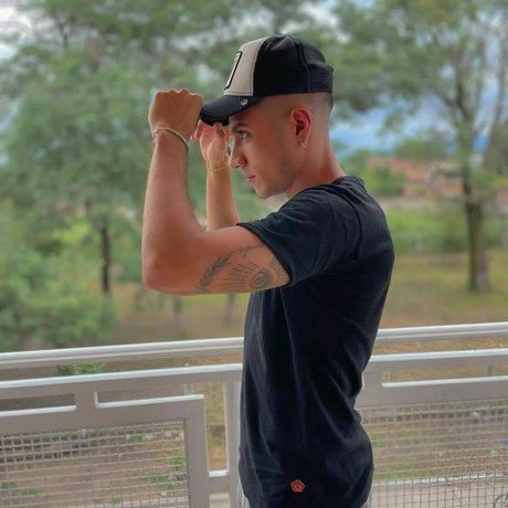 Foto desnuda filtrada de OnlyFans de Facundo Farias
