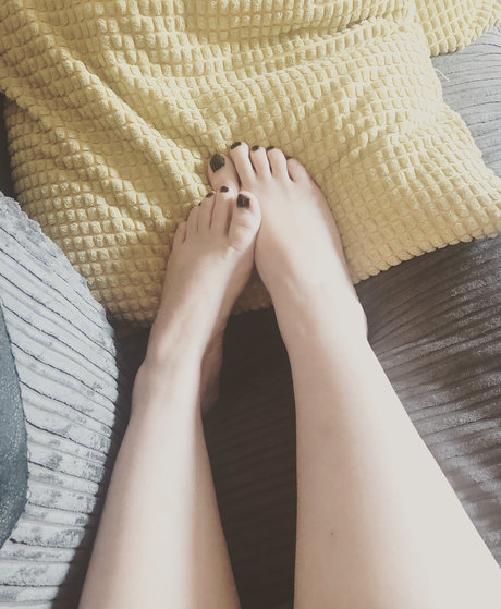 Fabulous Feet Ampamp Busty Boobs