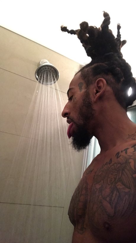 Foto desnuda filtrada de OnlyFans de Romello Champagne Carter