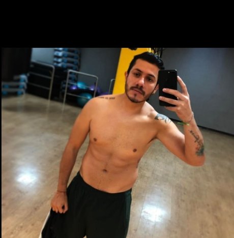 Foto desnuda filtrada de OnlyFans de Fabian
