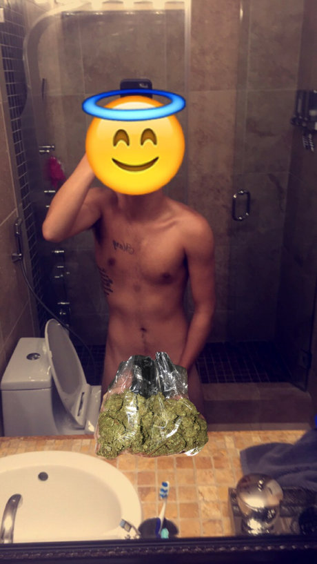 Foto desnuda filtrada de OnlyFans de Femto