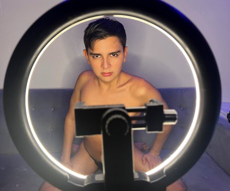 Foto desnuda filtrada de OnlyFans de Mateo Twin
