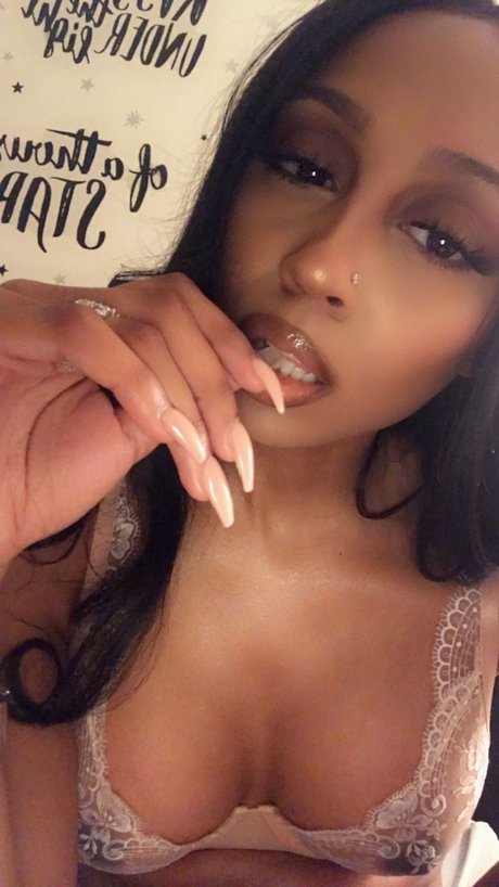 Foto desnuda filtrada de OnlyFans de Skye