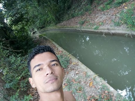 Chrishot1520