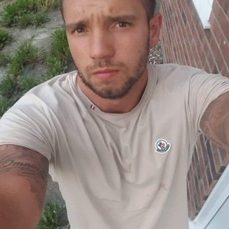 Foto desnuda filtrada de OnlyFans de Ad