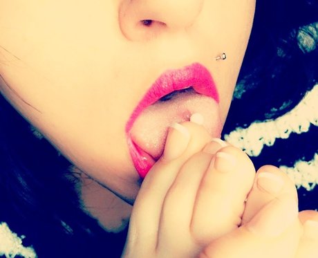Foto desnuda filtrada de OnlyFans de Lumen Tesla