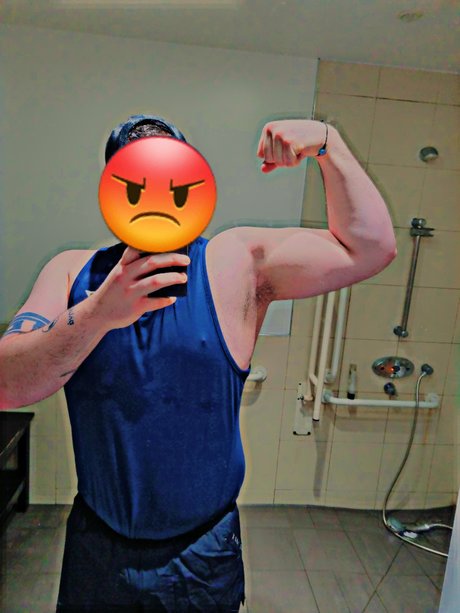 Foto desnuda filtrada de OnlyFans de J