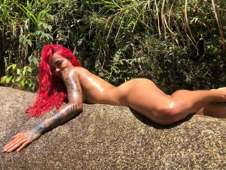 Foto desnuda filtrada de OnlyFans de Saritaxx