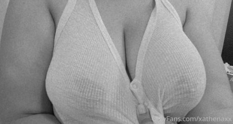 Foto desnuda filtrada de OnlyFans de Athena 