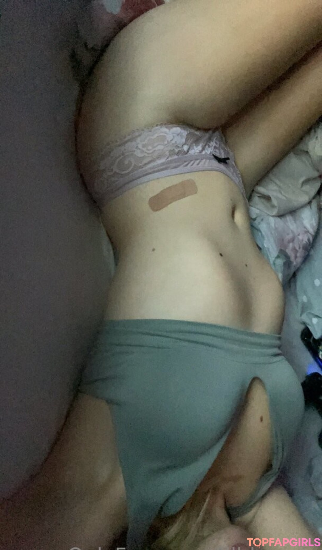 Foto desnuda filtrada de OnlyFans de Lilbloomix #35 Foto desnuda filtrada de OnlyFans de Lilbloomix #35