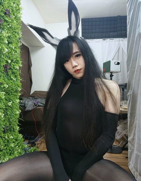 Charlotte Niya