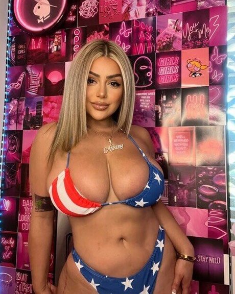 Kissmyasshley