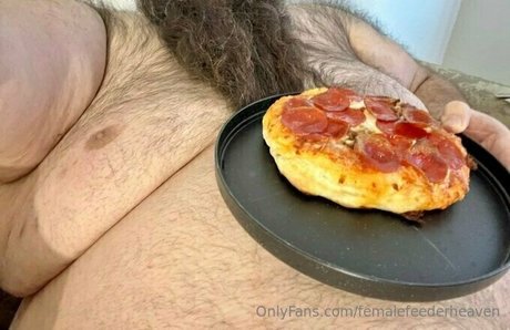 Foto desnuda filtrada de OnlyFans de Femalefeederheaven