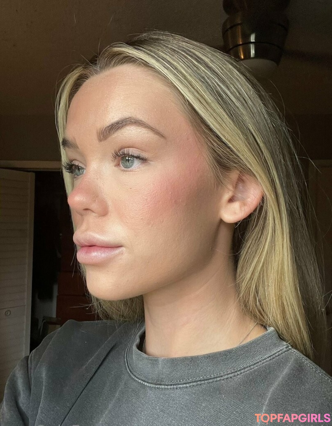 Foto desnuda filtrada de OnlyFans de Makeupwithmeredithh #32 Foto desnuda filtrada de OnlyFans de Makeupwithmeredithh #32