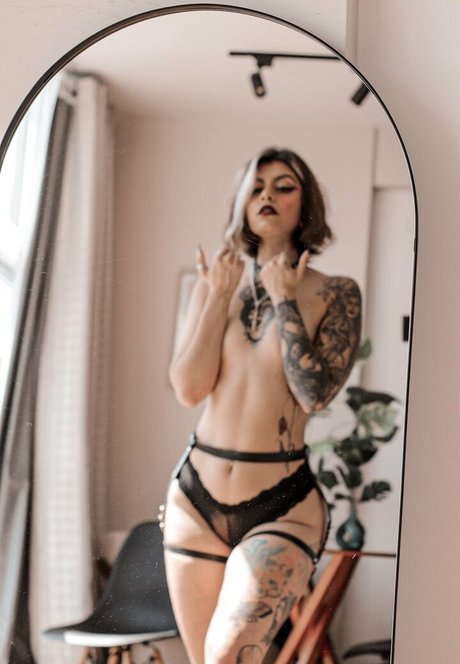 Foto desnuda filtrada de OnlyFans de Hazyharlxt