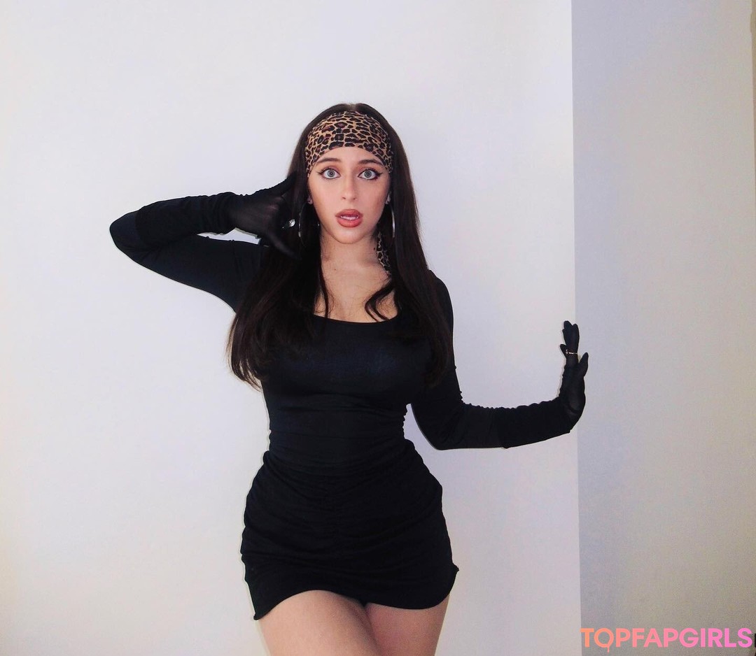 Foto desnuda filtrada de OnlyFans de Baby Ariel #102 Foto desnuda filtrada de OnlyFans de Baby Ariel #102