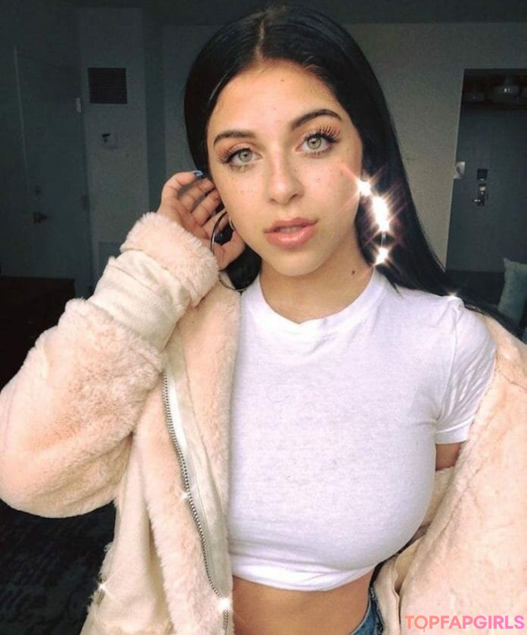 Foto desnuda filtrada de OnlyFans de Baby Ariel #144 Foto desnuda filtrada de OnlyFans de Baby Ariel #144