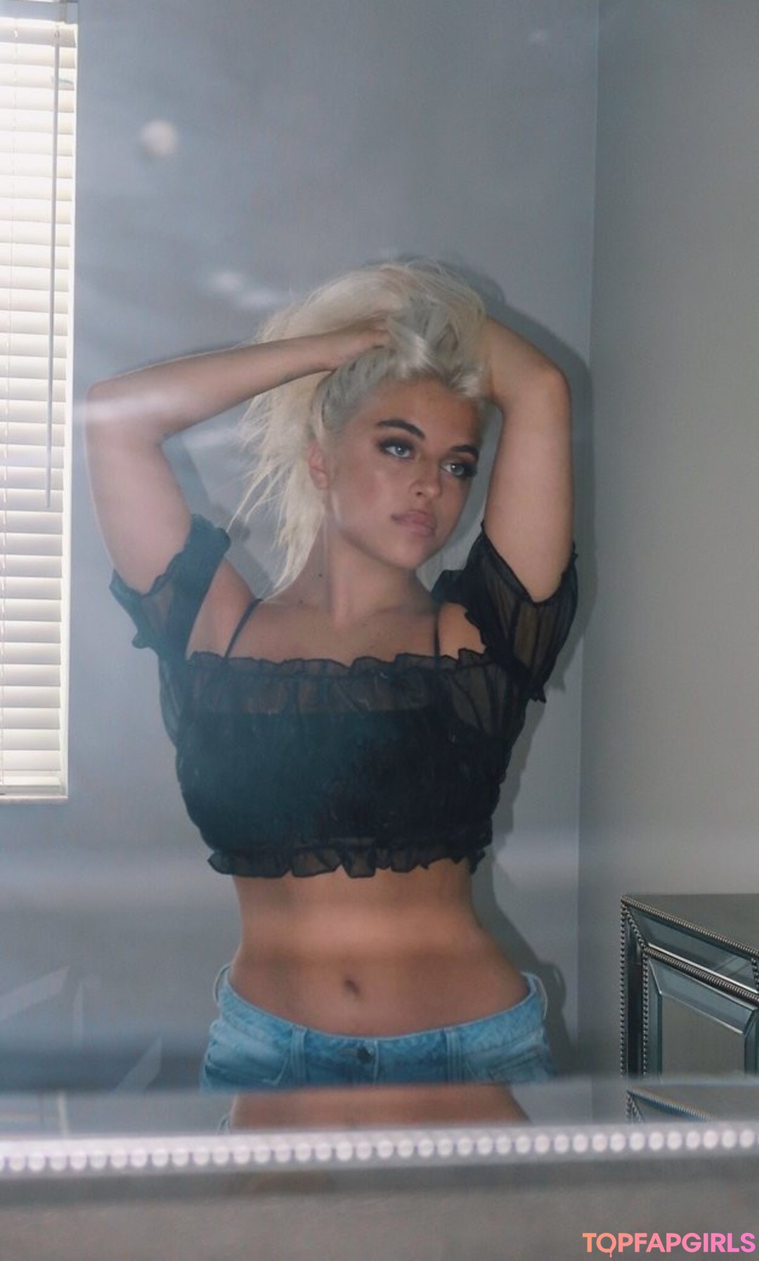 Foto desnuda filtrada de OnlyFans de Baby Ariel #54 Foto desnuda filtrada de OnlyFans de Baby Ariel #54