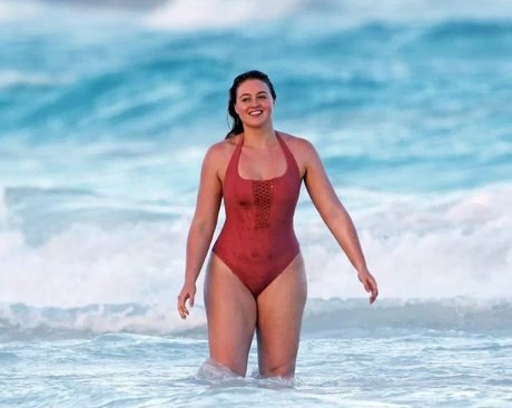 Iskra Lawrence