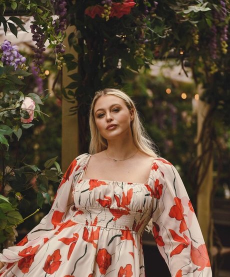 Iskra Lawrence