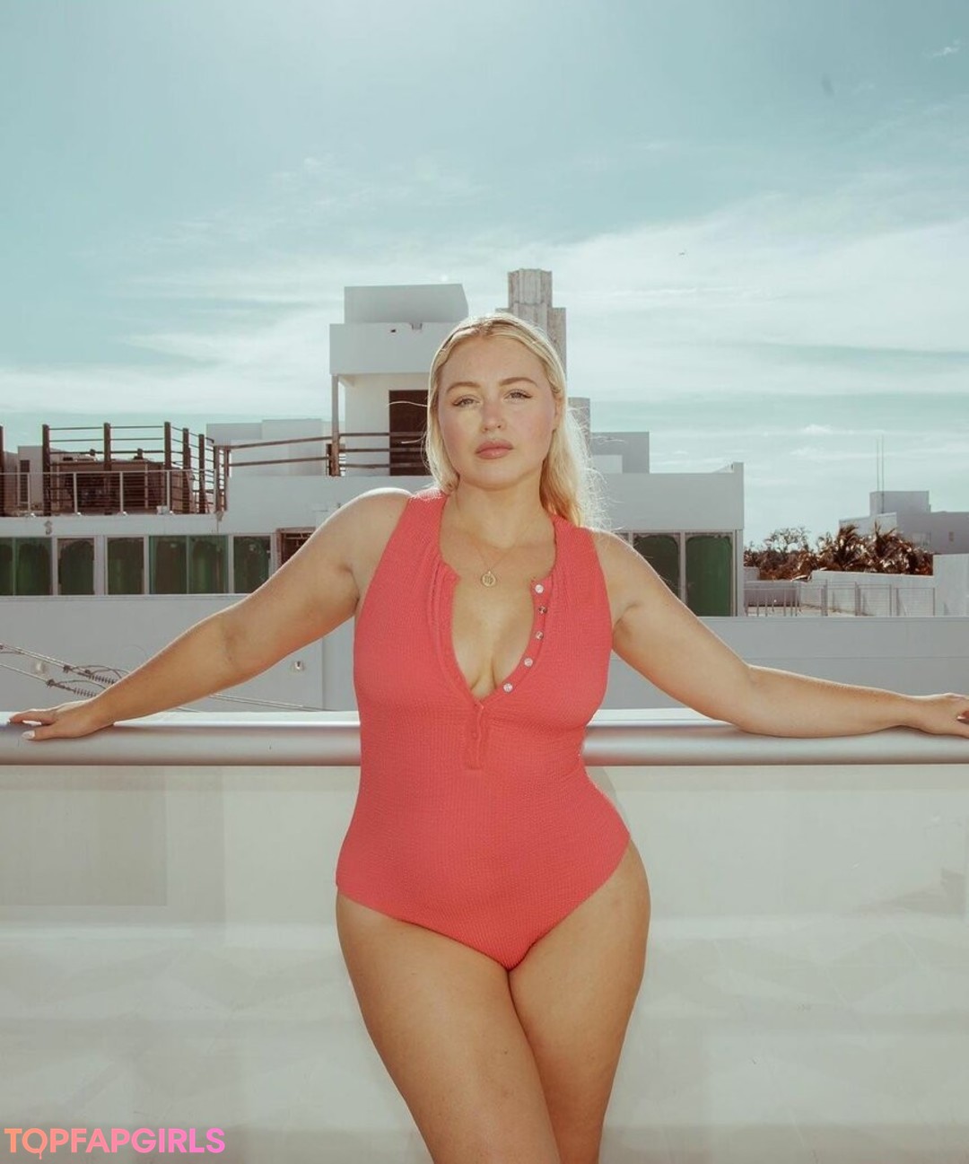 Foto desnuda filtrada de OnlyFans de Iskra Lawrence #308 Foto desnuda filtrada de OnlyFans de Iskra Lawrence #308