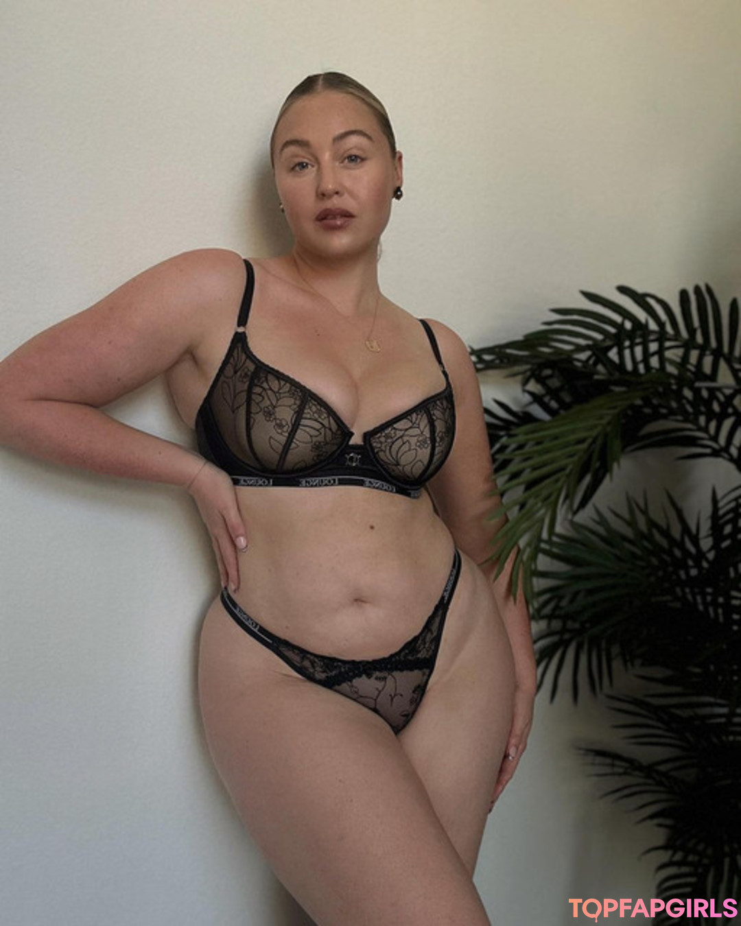 Foto desnuda filtrada de OnlyFans de Iskra Lawrence #358 Foto desnuda filtrada de OnlyFans de Iskra Lawrence #358