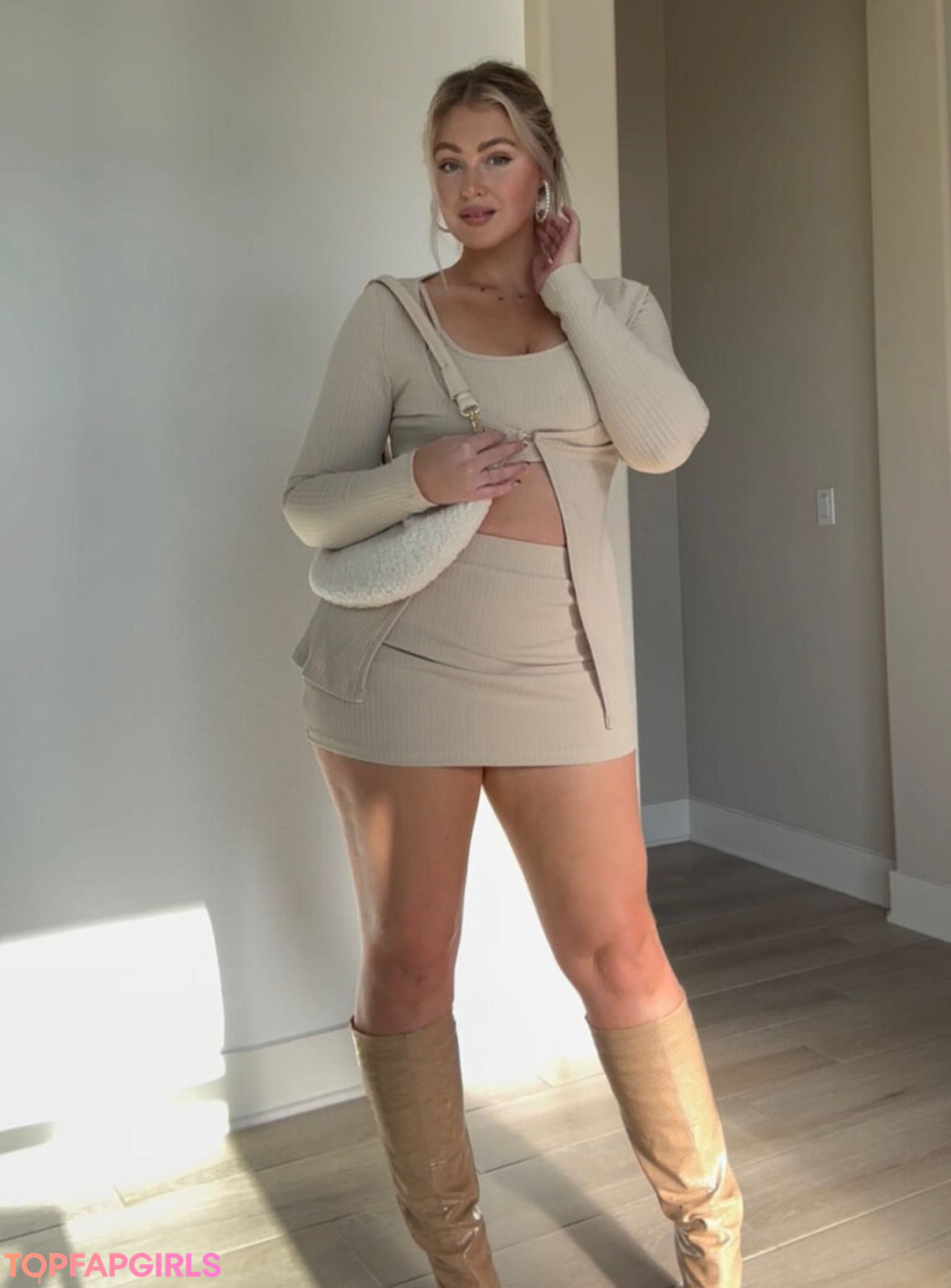 Foto desnuda filtrada de OnlyFans de Iskra Lawrence #89 Foto desnuda filtrada de OnlyFans de Iskra Lawrence #89