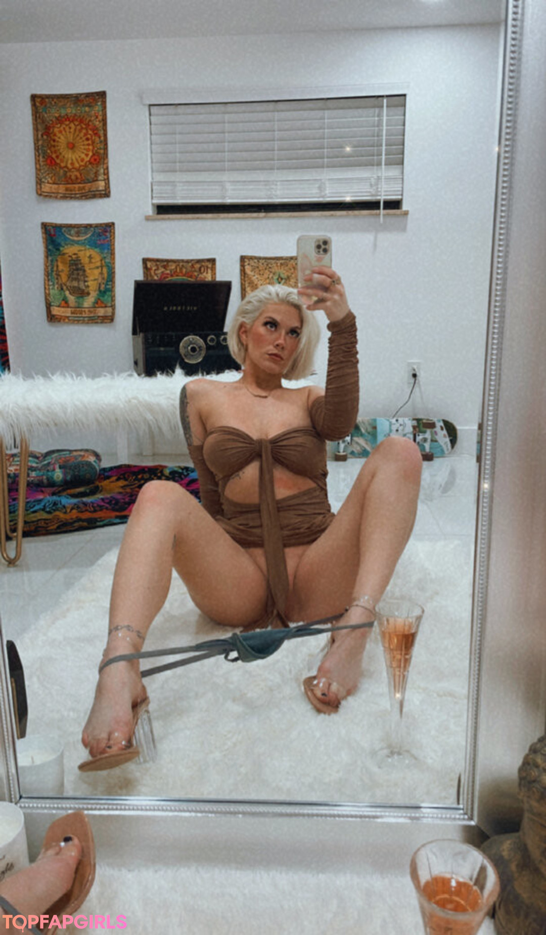 Foto desnuda filtrada de OnlyFans de Taylor Hughs #20 Foto desnuda filtrada de OnlyFans de Taylor Hughs #20