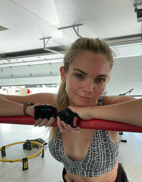 Foto desnuda filtrada de OnlyFans de Ezrapaige