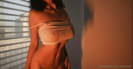 Foto desnuda filtrada de OnlyFans de Anannke