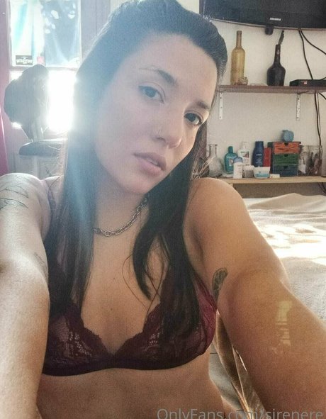 Foto desnuda filtrada de OnlyFans de Sirenere