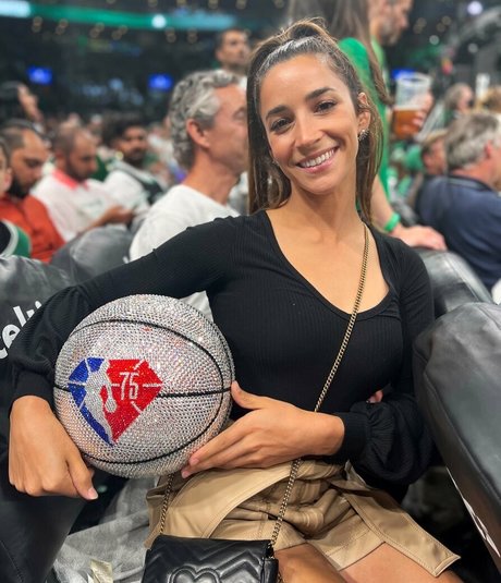 Foto desnuda filtrada de OnlyFans de Aly Raisman