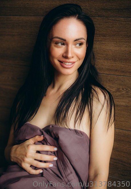Karina_nb