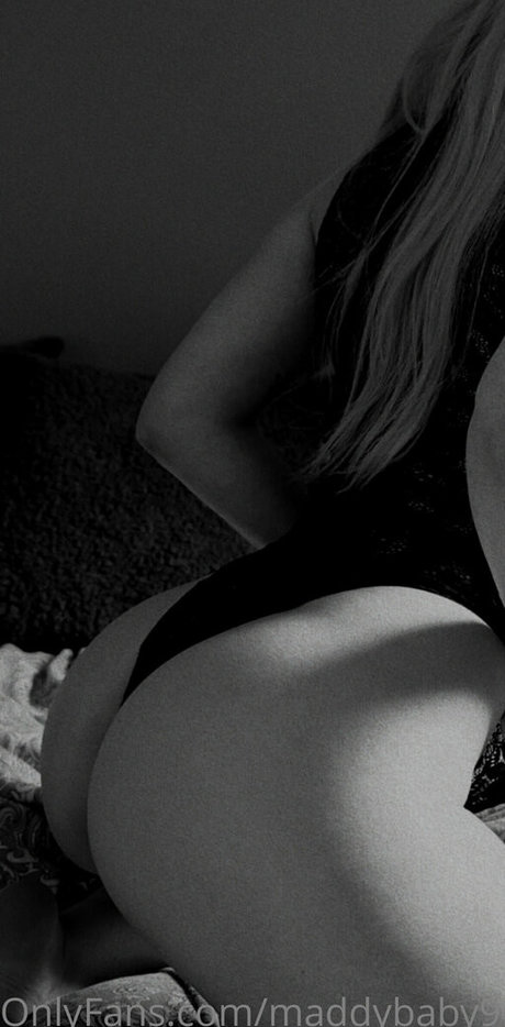 Foto desnuda filtrada de OnlyFans de Maddybaby94