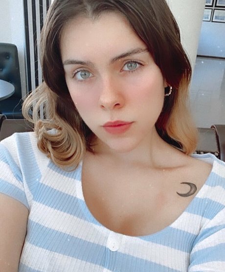 Foto desnuda filtrada de OnlyFans de Olivia Herdt