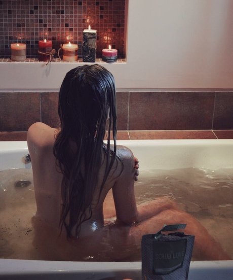 Foto desnuda filtrada de OnlyFans de Olivia Herdt