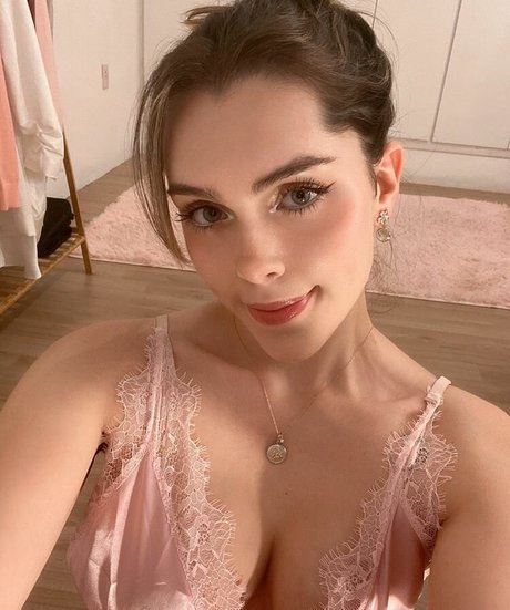 Foto desnuda filtrada de OnlyFans de Olivia Herdt