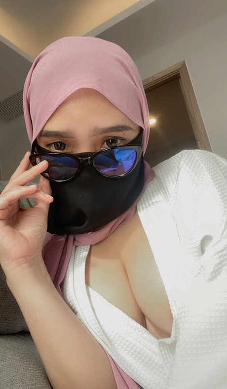 Foto desnuda filtrada de OnlyFans de Hijab Camilla