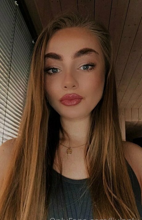 Foto desnuda filtrada de OnlyFans de Livionly
