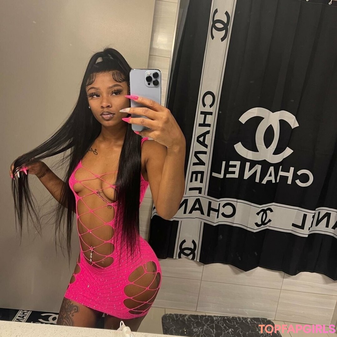 Foto desnuda filtrada de OnlyFans de Fineasssstv #12 Foto desnuda filtrada de OnlyFans de Fineasssstv #12