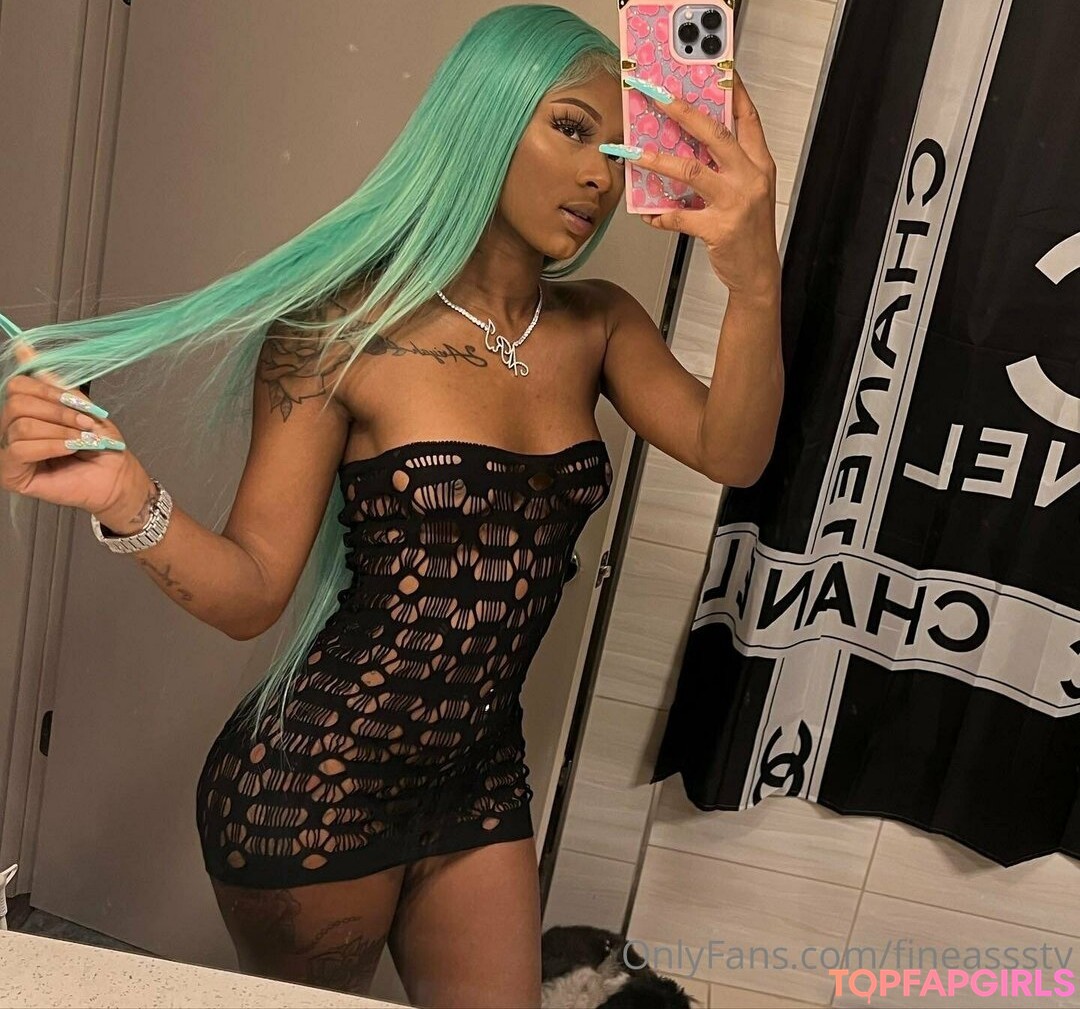 Foto desnuda filtrada de OnlyFans de Fineasssstv #25 Foto desnuda filtrada de OnlyFans de Fineasssstv #25