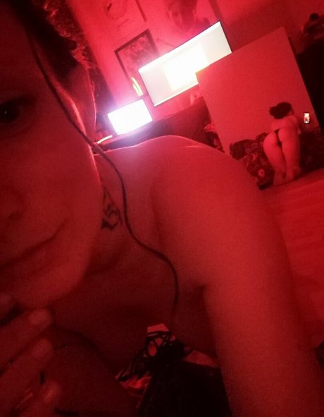 Olya_Holmes