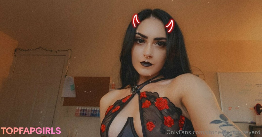 Foto desnuda filtrada de OnlyFans de Stonedinagraveyard #62 Foto desnuda filtrada de OnlyFans de Stonedinagraveyard #62