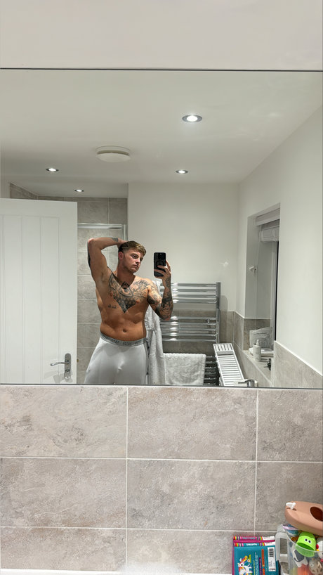 Foto desnuda filtrada de OnlyFans de Mj